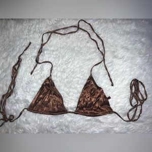 Skims triangle bralette top, size Medium.